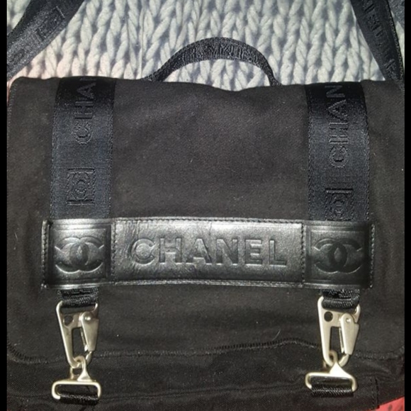 Chanel messenger/laptop bag - Picture 2 of 5